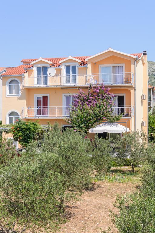 Apartments Grgic Trogir Exterior foto