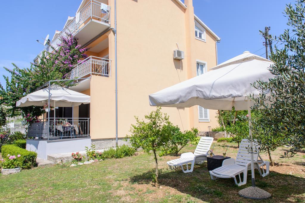 Apartments Grgic Trogir Exterior foto